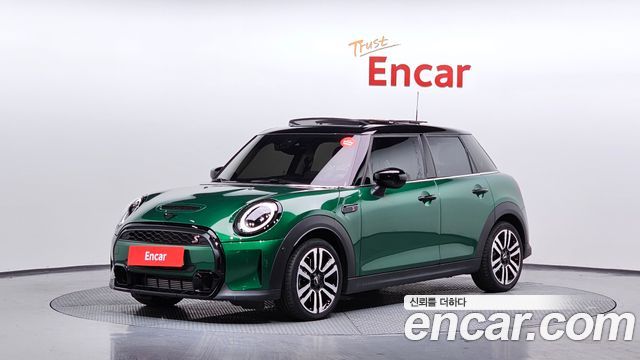 Mini Cooper 5Door CLASSIC 2024 года из Кореи