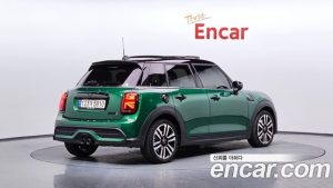Mini Cooper 5Door CLASSIC 2024 года из Южной Кореи