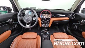 Mini Cooper 5Door CLASSIC 2024 года из Южной Кореи