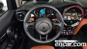 Mini Cooper 5Door CLASSIC 2024 года из Южной Кореи