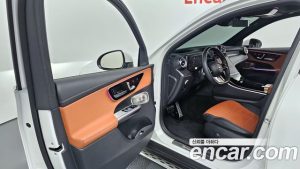 Mercedes-Benz GLC-Class GLC300 4MATIC AMG Line 2023 года из Южной Кореи