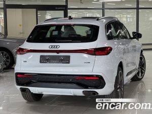 Audi Q5 45 TFSI 4WD S Line Black Edition 2025 года из Южной Кореи