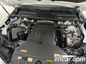 Audi Q5 45 TFSI 4WD S Line Black Edition 2025 года из Южной Кореи