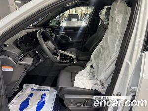 Audi Q5 45 TFSI 4WD S Line Black Edition 2025 года из Южной Кореи
