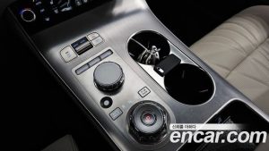 Genesis GV70 2.5T Бензин 2WD 2025 года из Южной Кореи