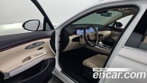 Genesis GV70 2.5T Бензин 2WD 2025 года из Южной Кореи