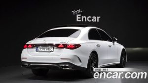 Mercedes-Benz E-Class E300 4MATIC AMG Line 2024 года из Южной Кореи