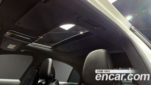 Mercedes-Benz E-Class E300 4MATIC AMG Line 2024 года из Южной Кореи