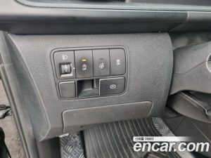 Hyundai Staria Tourer 11-Seater 2024 года из Южной Кореи