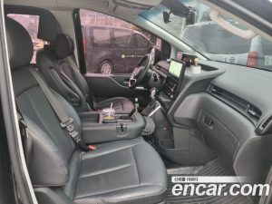Hyundai Staria Tourer 11-Seater 2024 года из Южной Кореи