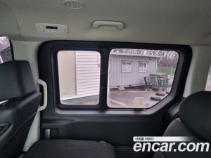 Hyundai Staria Tourer 11-Seater 2024 года из Южной Кореи