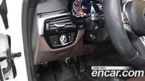 BMW 5-Series 530i xDrive M Sport 2023 года из Южной Кореи
