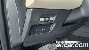 Land Rover Discovery Sport P250 SE 2023 года из Южной Кореи