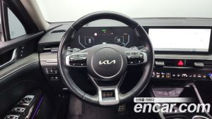 Kia K5 Signature 2024 года из Южной Кореи