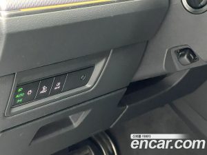 Volkswagen Touareg 3.0 TDI R-Line 2023 года из Южной Кореи