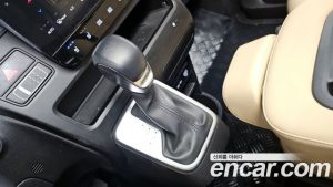 Hyundai Staria HEV 1.6 Tourer 9-Seater 2025 года из Южной Кореи