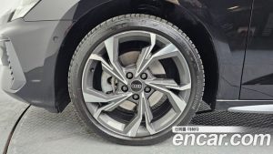 Audi A3 40 TFSI Premium 2023 года из Южной Кореи