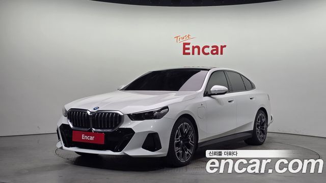 BMW 5-Series 530e M Sport 2024 года из Кореи