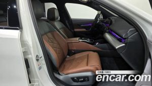 BMW 5-Series 530e M Sport 2024 года из Южной Кореи