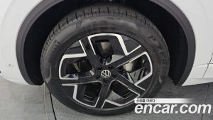 Volkswagen Touareg 3.0 TDI Prestige 2024 года из Южной Кореи