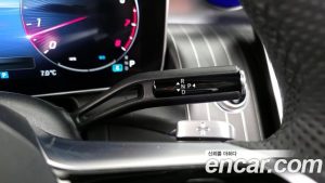 Mercedes-Benz GLC-Class GLC300 4MATIC AMG Line 2023 года из Южной Кореи