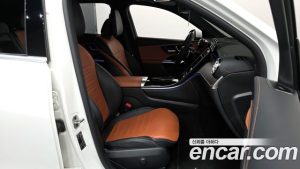 Mercedes-Benz GLC-Class GLC300 4MATIC AMG Line 2023 года из Южной Кореи