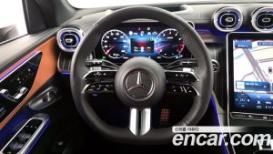 Mercedes-Benz GLC-Class GLC300 4MATIC AMG Line 2023 года из Южной Кореи