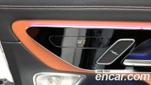 Mercedes-Benz GLC-Class GLC300 4MATIC AMG Line 2023 года из Южной Кореи