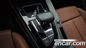 Audi A4 45 TFSI 4WD Premium 2023 года из Южной Кореи