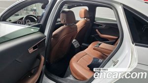 Audi A4 45 TFSI 4WD Premium 2023 года из Южной Кореи
