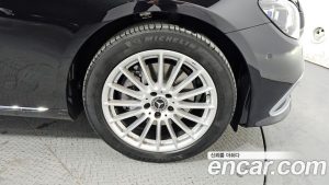 Mercedes-Benz E-Class E250 Exclusive 2023 года из Южной Кореи