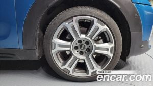 Mini Countryman ALL4 CLASSIC COMFORT PACK 2023 года из Южной Кореи