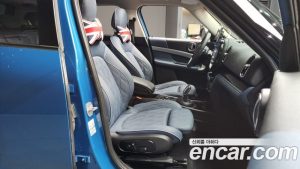 Mini Countryman ALL4 CLASSIC COMFORT PACK 2023 года из Южной Кореи
