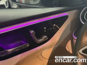 Mercedes-Benz C-Class C300 4MATIC Avantgarde 2024 года из Южной Кореи