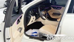Mercedes-Benz C-Class C300 4MATIC Avantgarde 2024 года из Южной Кореи
