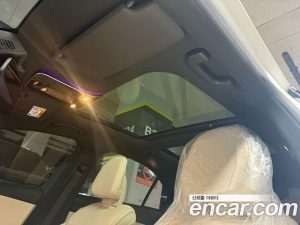 Mercedes-Benz C-Class C300 4MATIC Avantgarde 2024 года из Южной Кореи