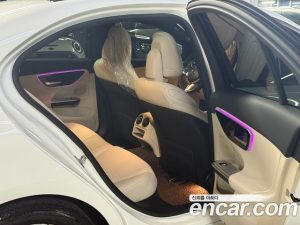 Mercedes-Benz C-Class C300 4MATIC Avantgarde 2024 года из Южной Кореи