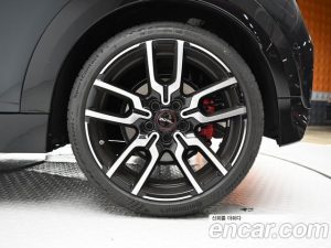 Mini Cooper JCW 2025 года из Южной Кореи