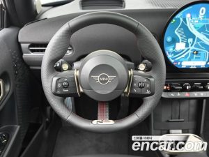 Mini Cooper JCW 2025 года из Южной Кореи