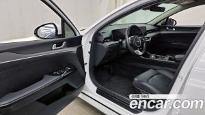 Kia K5 2.0 2024 года из Южной Кореи
