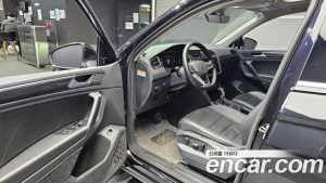 Volkswagen Tiguan 2.0 TDI Prestige 2023 года из Южной Кореи