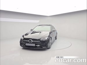 Mercedes-Benz C-Class C300 4MATIC AMG Line 2024 года из Южной Кореи