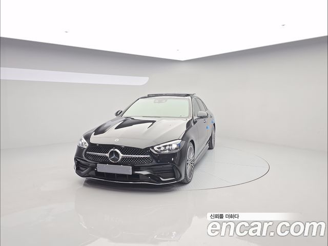 Mercedes-Benz C-Class C300 4MATIC AMG Line 2024 года из Кореи