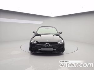 Mercedes-Benz C-Class C300 4MATIC AMG Line 2024 года из Южной Кореи