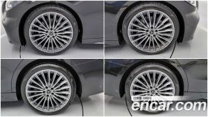 Mercedes-Benz C-Class C300 4MATIC AMG Line 2024 года из Южной Кореи