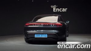 Porsche Taycan Base 2022 года из Южной Кореи