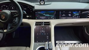 Porsche Taycan Base 2022 года из Южной Кореи