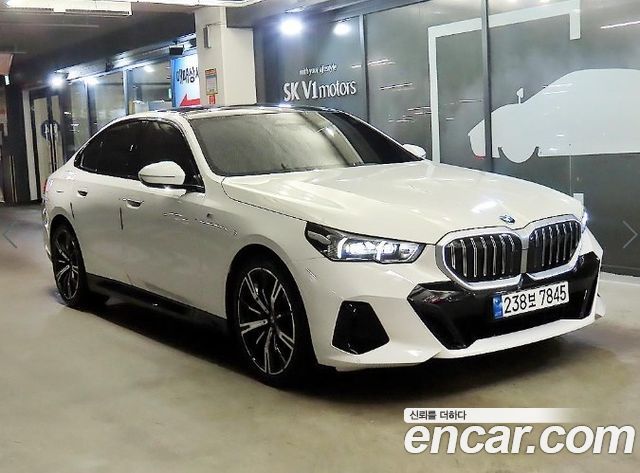 BMW 5-Series 530i xDrive M Sport 2024 года из Кореи