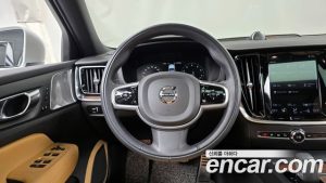 Volvo V60 B5 PRO AWD 2022 года из Южной Кореи