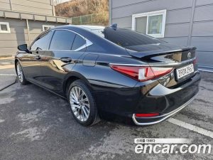 Lexus ES Luxury Plus 2023 года из Южной Кореи